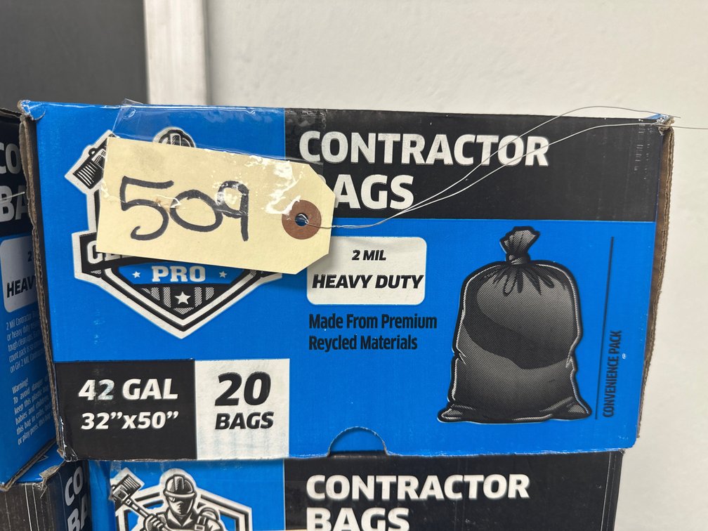 (1) Box of Contractor Trash Bags
