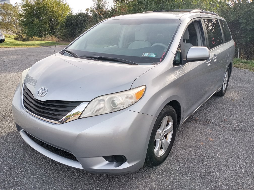 2014 Toyota Sienna LE