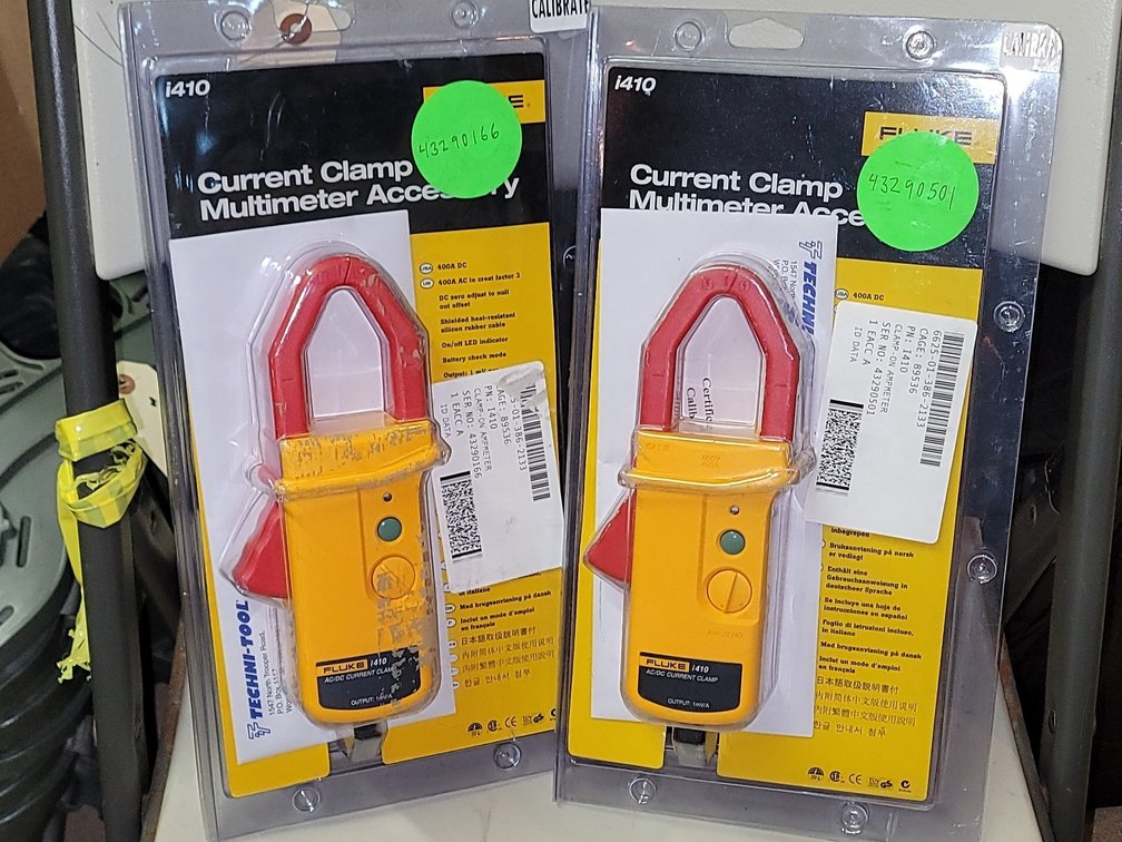 (2) Fluke AC/DC Multimeter