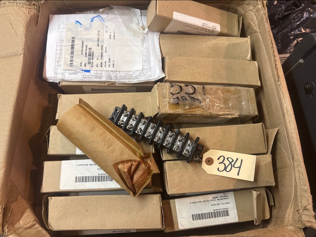 Box Of 8-Position Dual-Row Barrier Terminal Strip