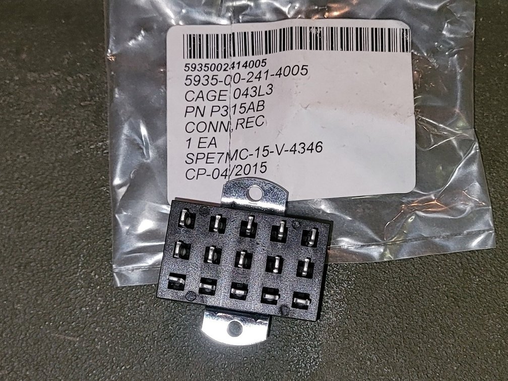 (150) 15-Pin Panel Plug