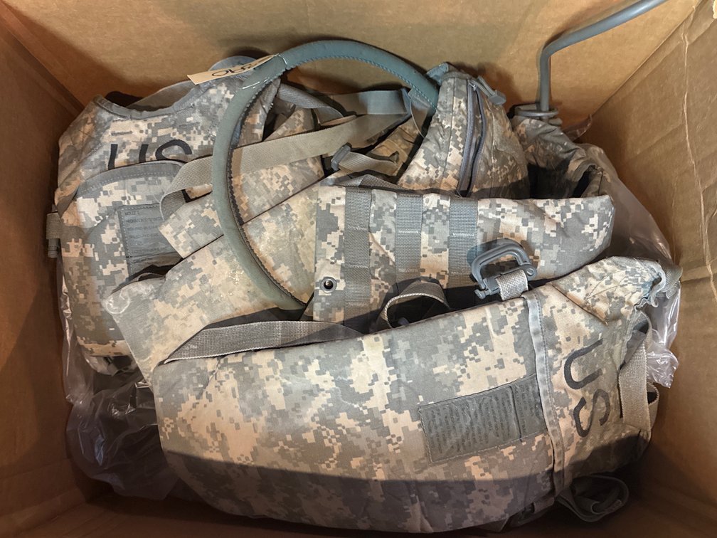 (17) Military Hydration Carriers