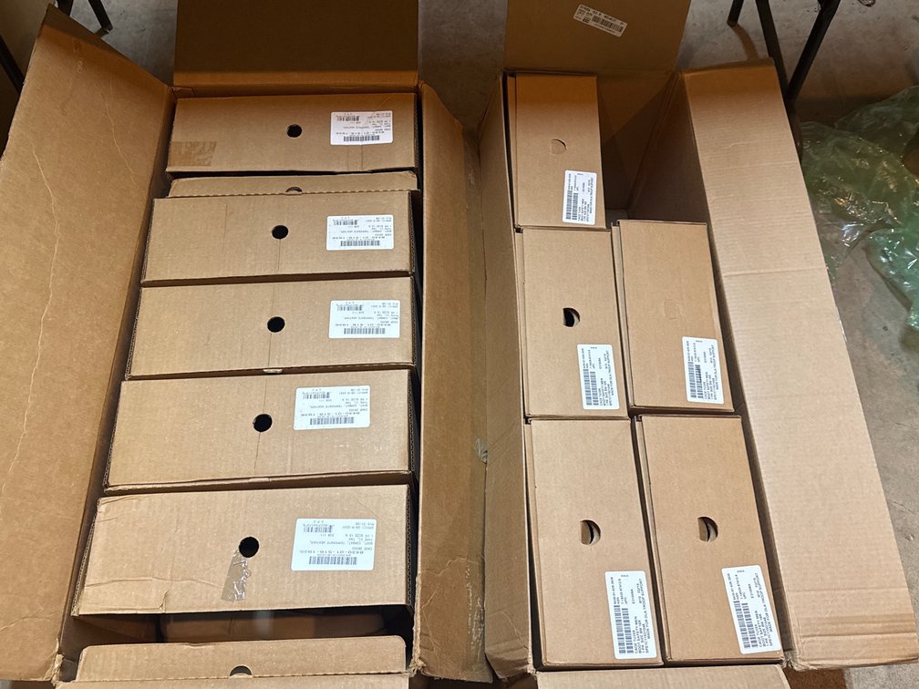 (5) Wellco Safety Boots And (5) Altama Safety Boots
