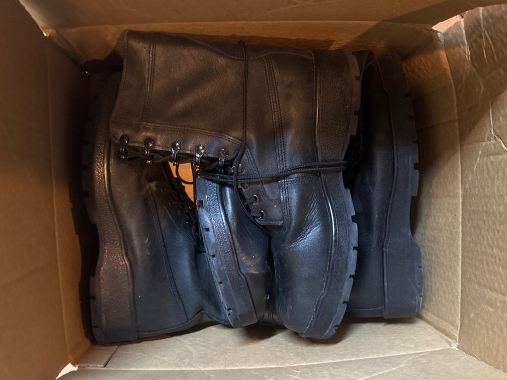 (12) Black Military Safety Boots