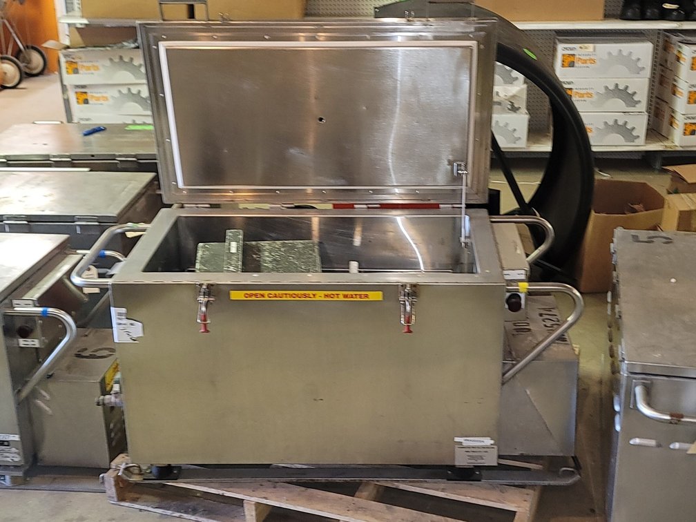(1) Military 30 Gallon Rations Heater