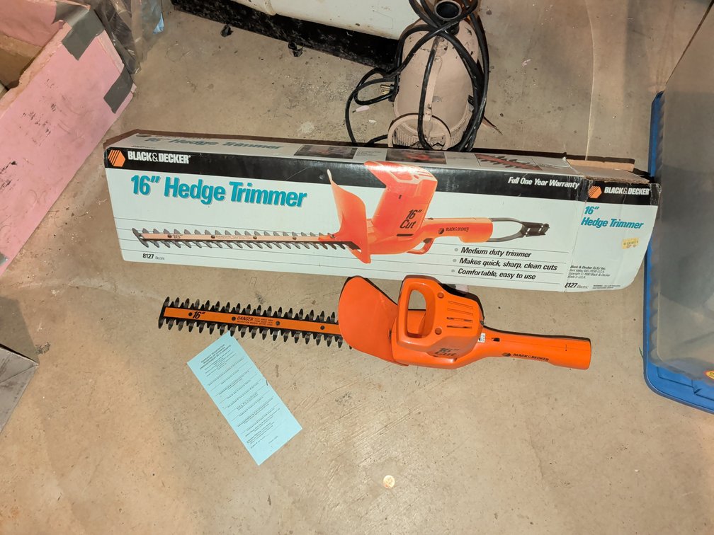16" Electric Hedge Trimmer