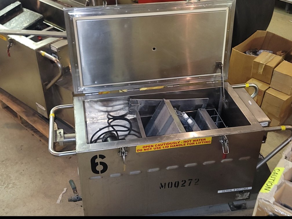 (1) Military 25 Gallon Rations Heater