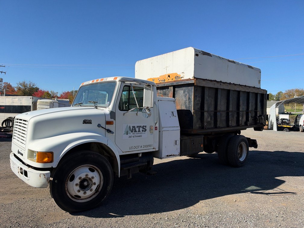1997 International 4700 Hook Lift Truck