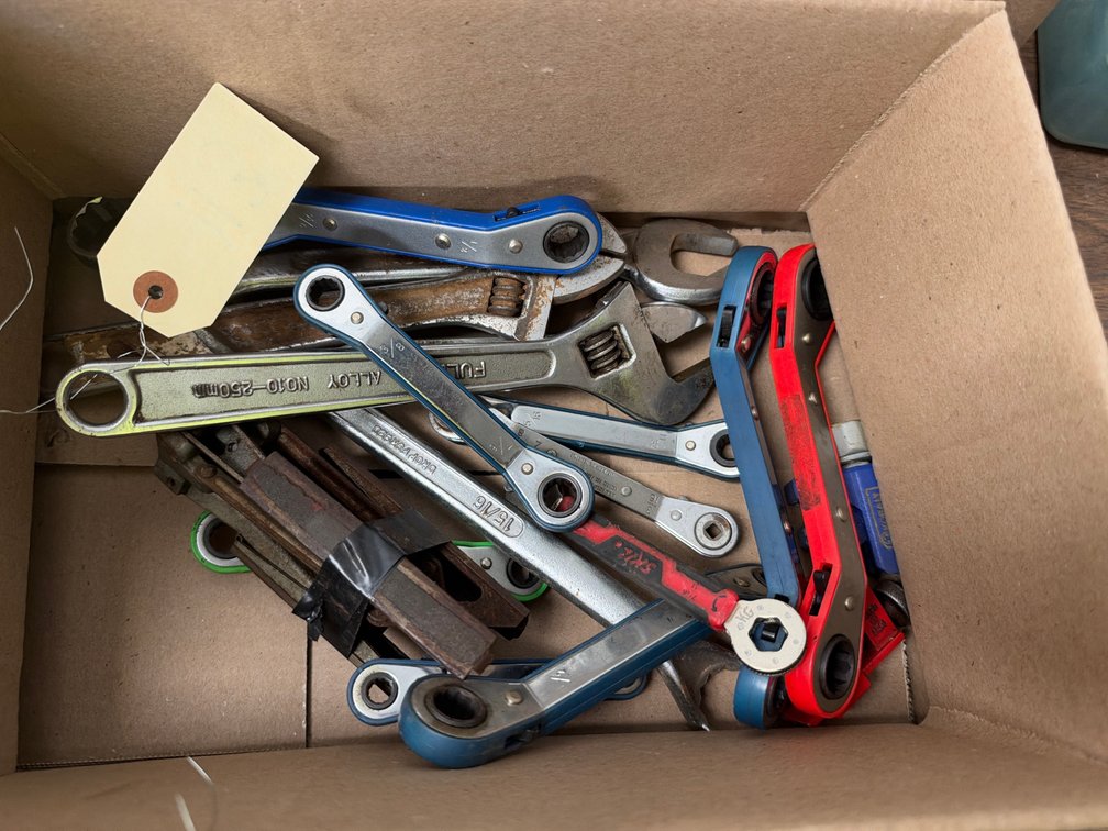 Ratcheting Wrenches & Adjustable Wrenches