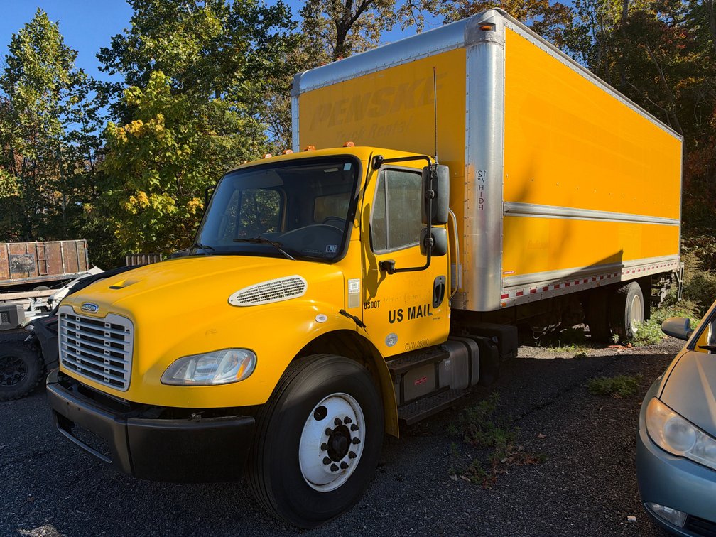 2019 Freightliner 26' Box Truck (Bank Approval)