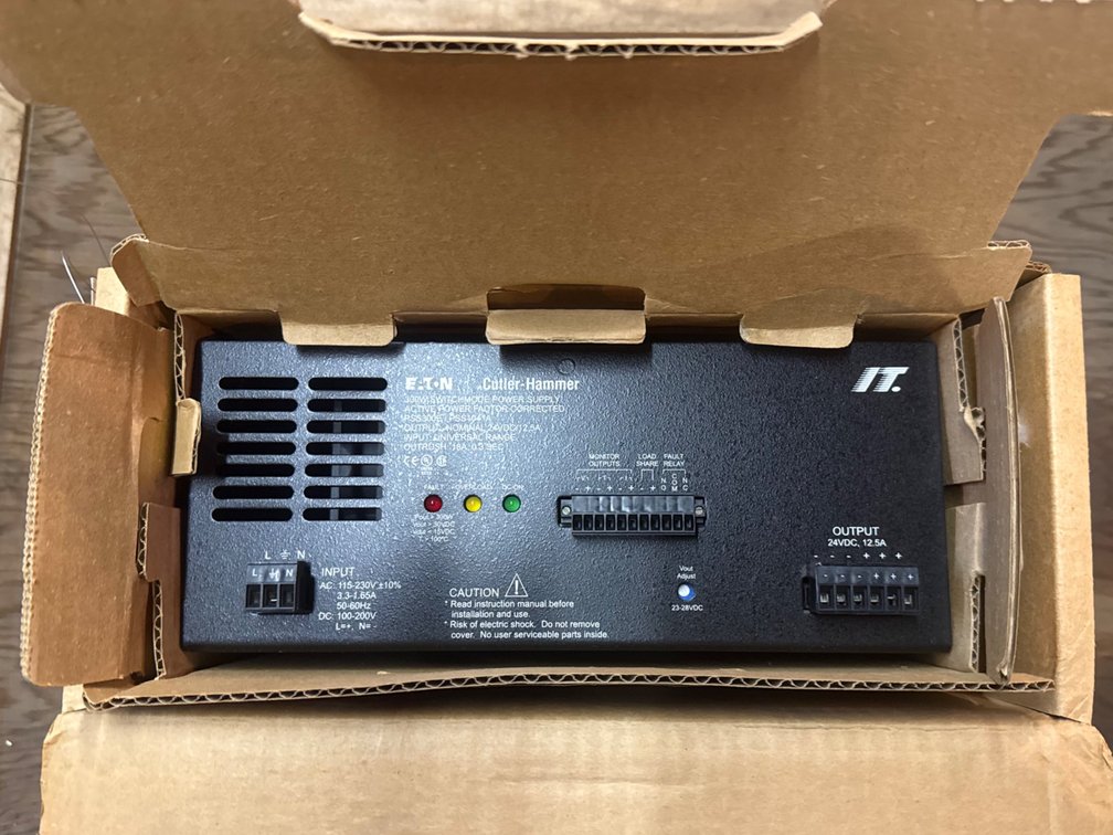 Cutler-Hammer 24V DC Power Supply