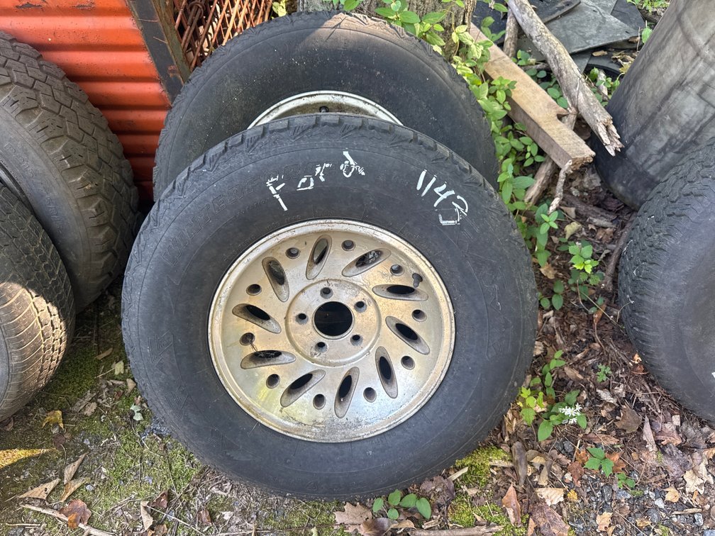 (2) Ford P235/75R15 Tires