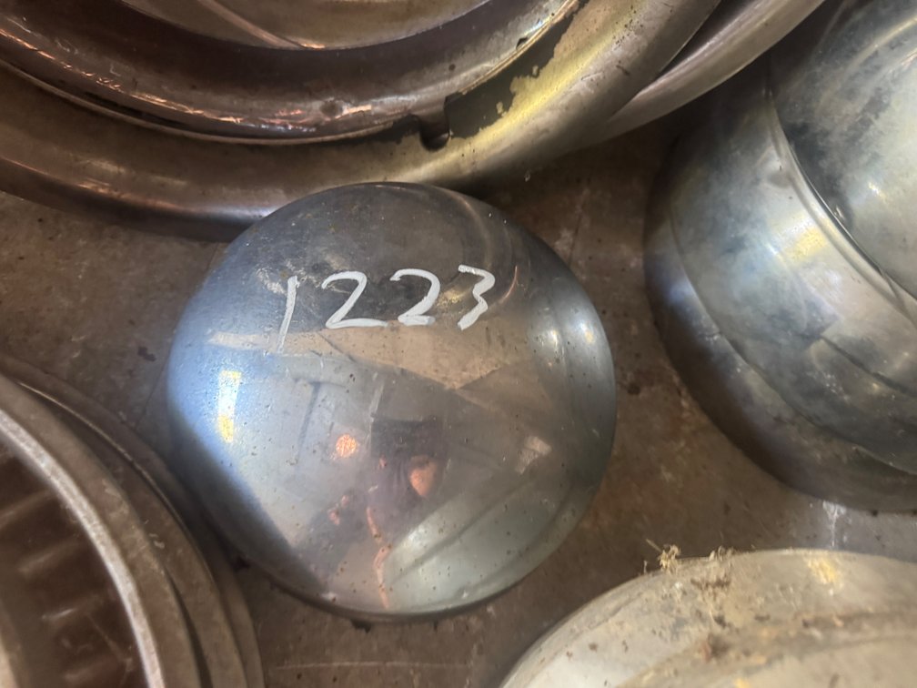 (2) Hubcaps