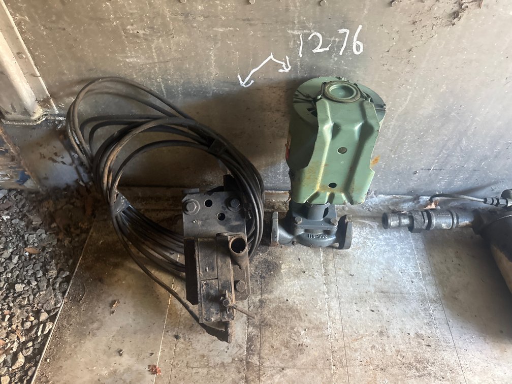 Circulator Pump & Cab Jack