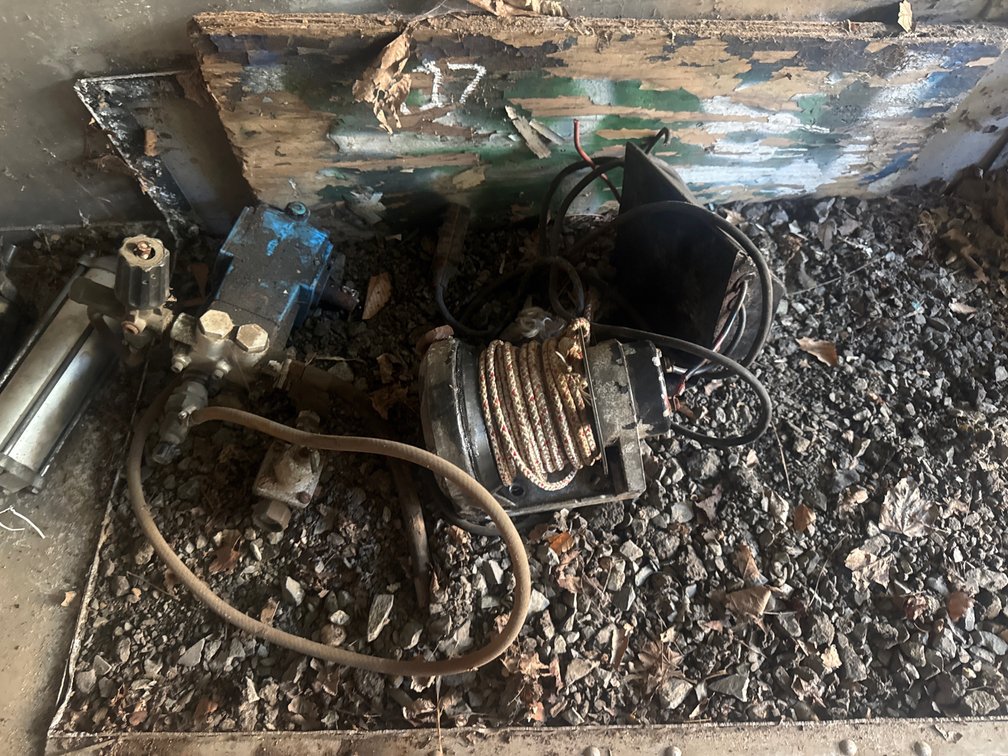 Pressure Washer Pump & Electric Winch