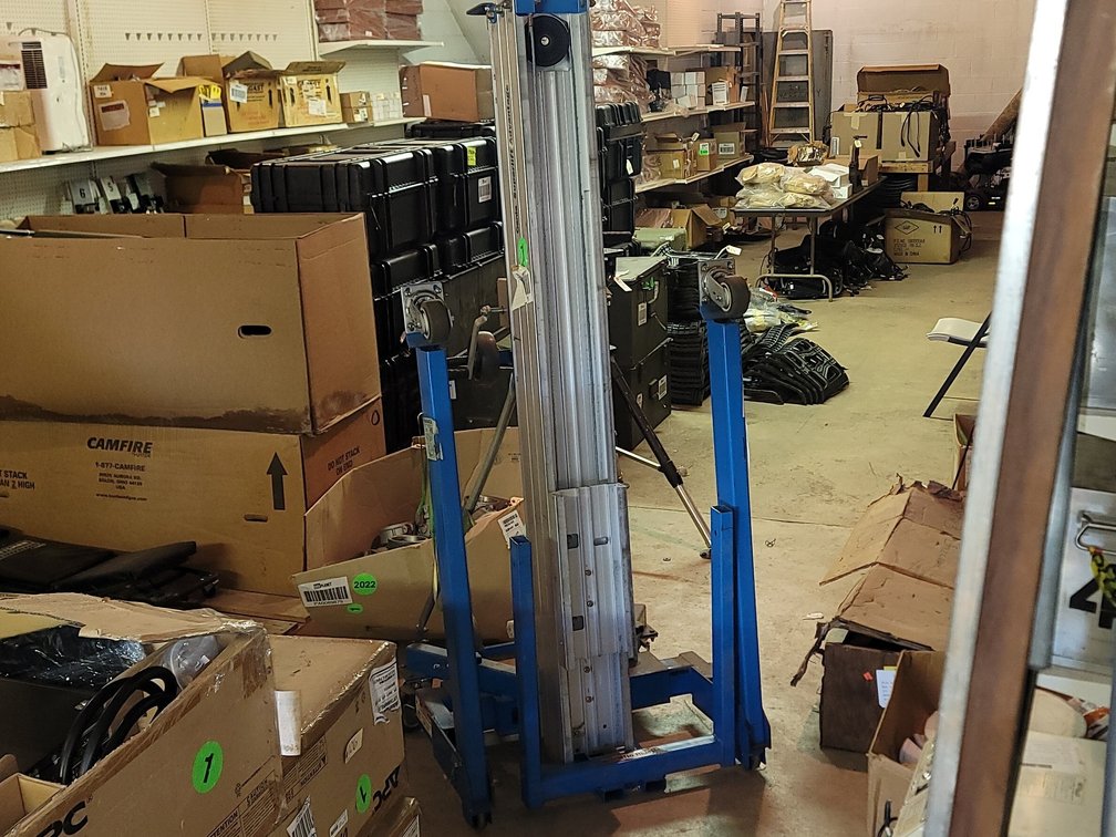 Manual Material Lift