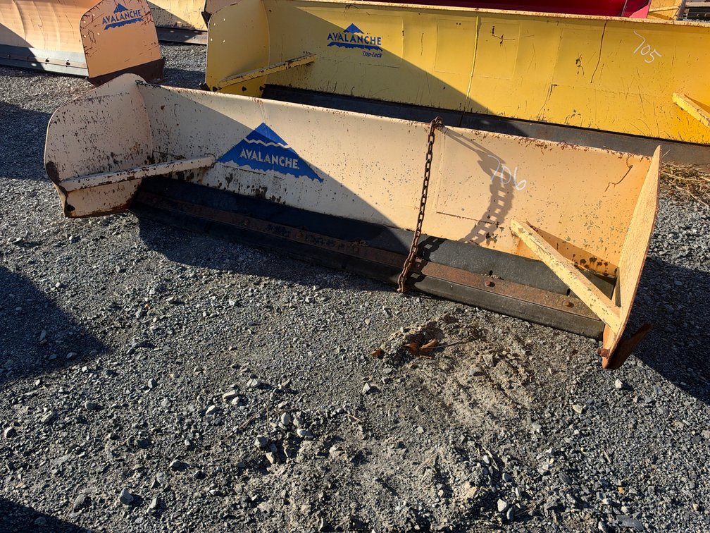 Avalanche 8’ compact Backhoe Pusher Box