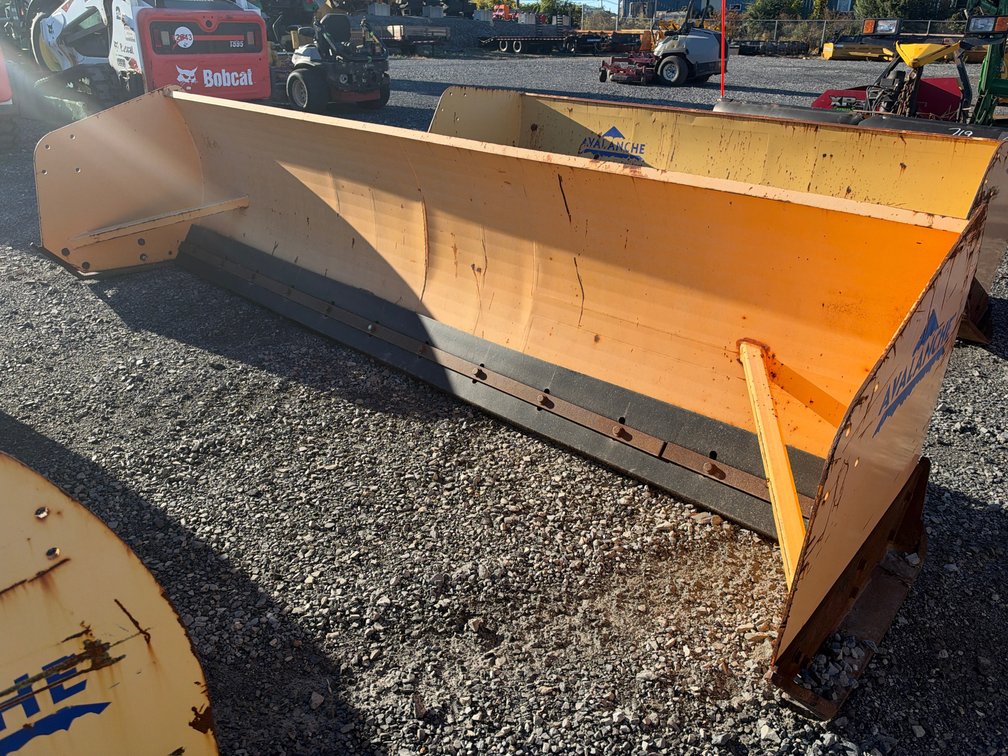Avalanche 12’ Push Box