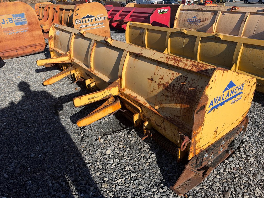 Avalanche 12’ Backhoe Pusher Box
