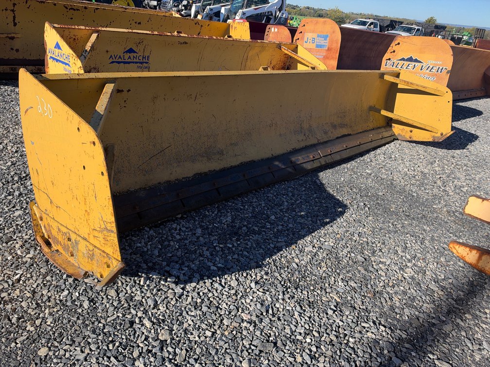 Avalanche 14’ Backhoe Pusher Box