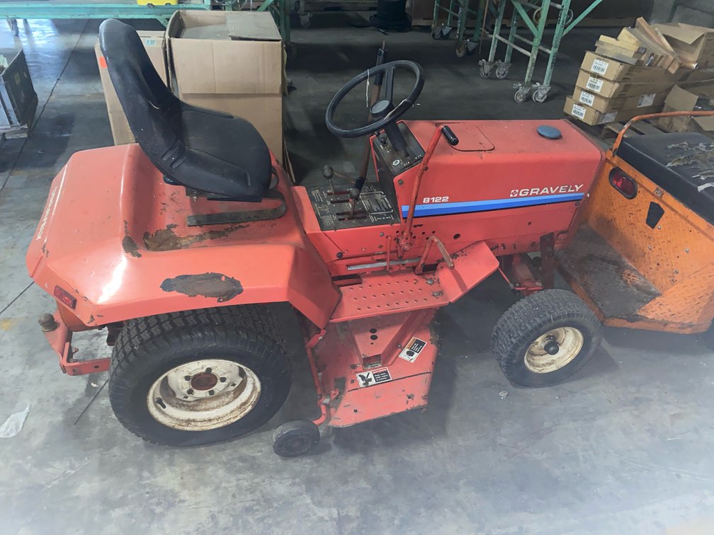 Gravely 8122 Riding Mower 