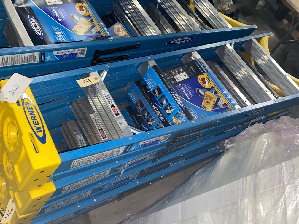 New Werner 6’ A-Frame Fiberglass Ladder