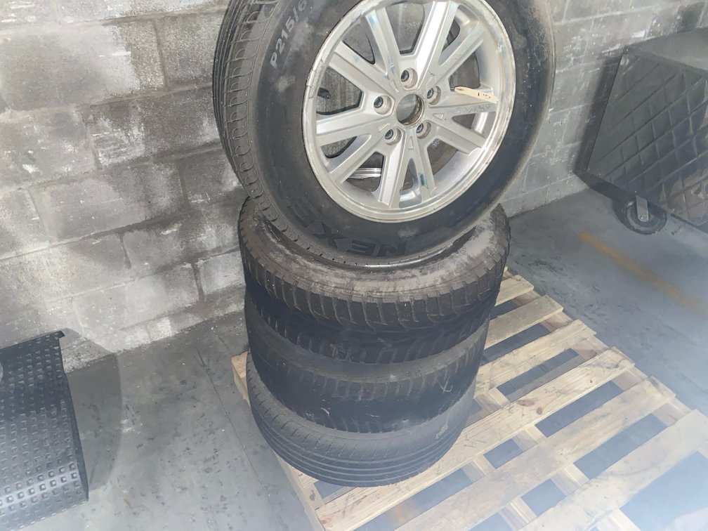 (4) 215/65R16 Tires & Rims 