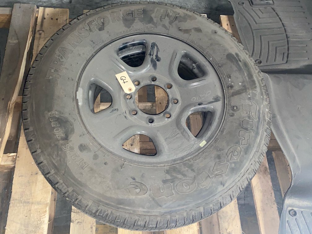 275/70R18 Tire & Rim