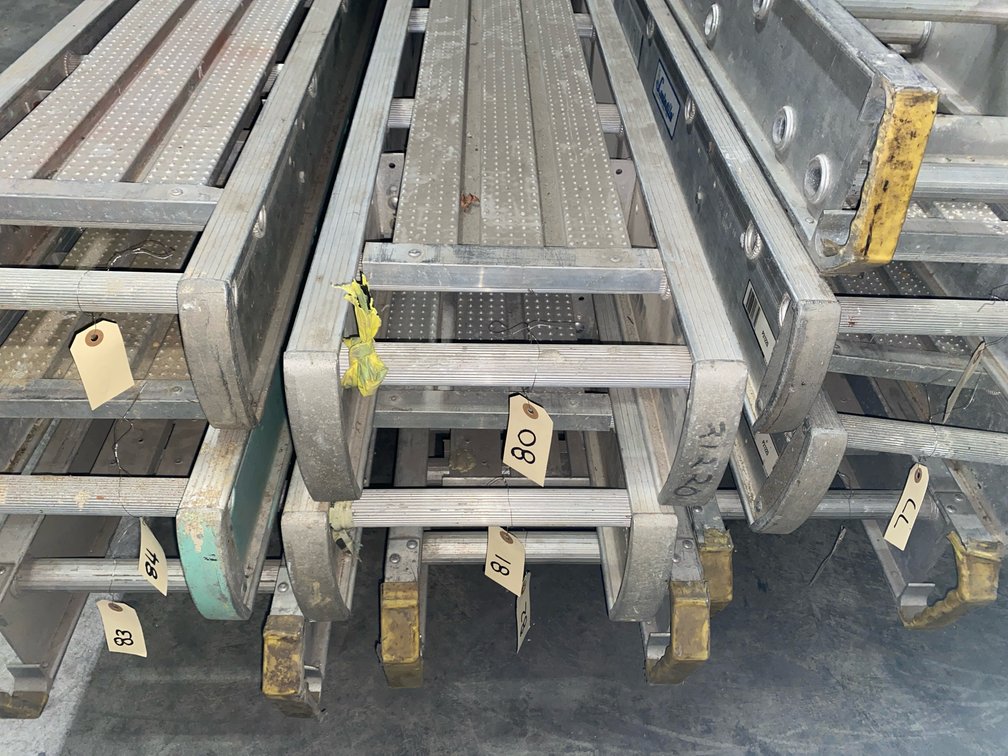 20’ Louisville Scaffold Pick