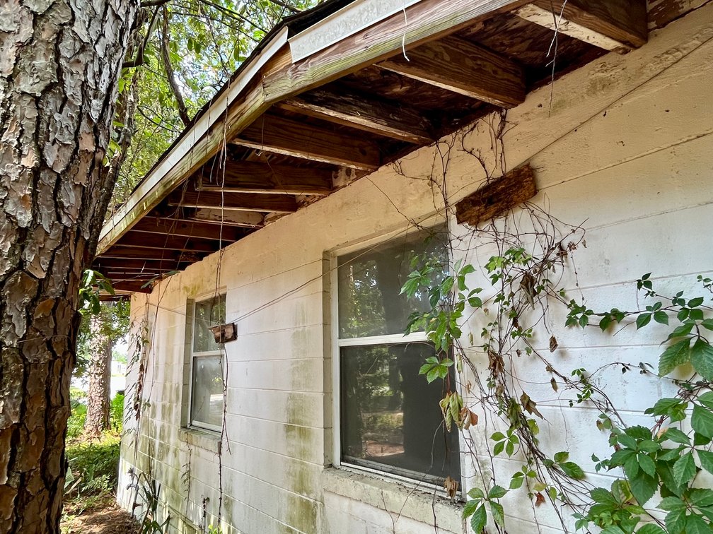 Image for 128 W. Highland Drive Absolute Auction