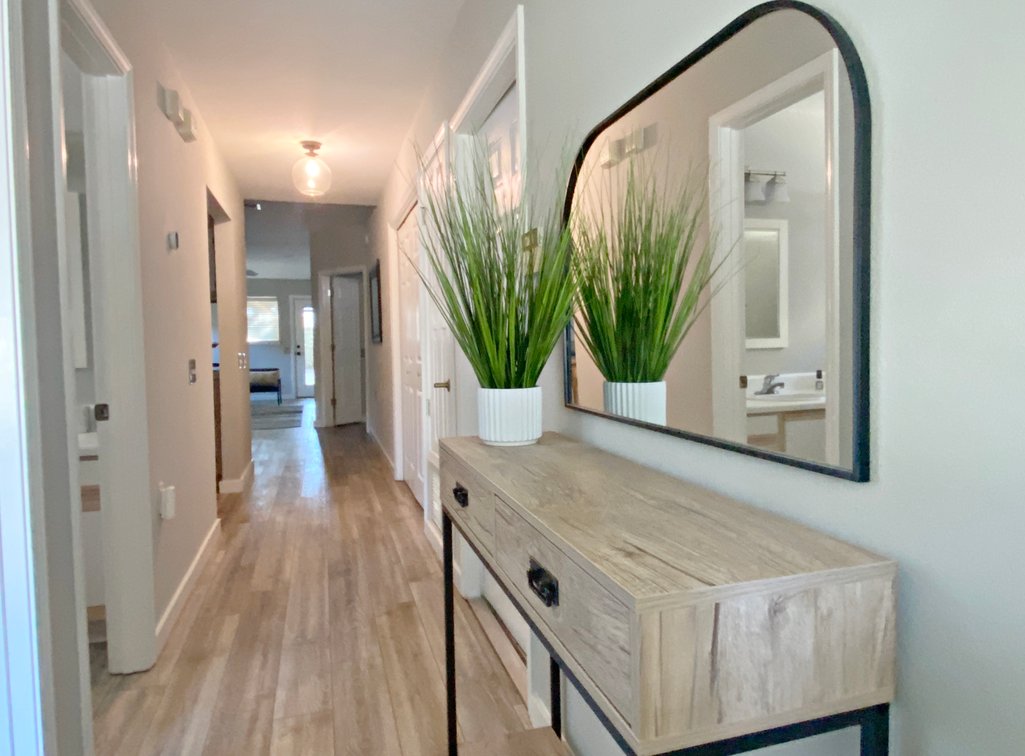 Image for 1043 E. Maxwel Street - East Hill