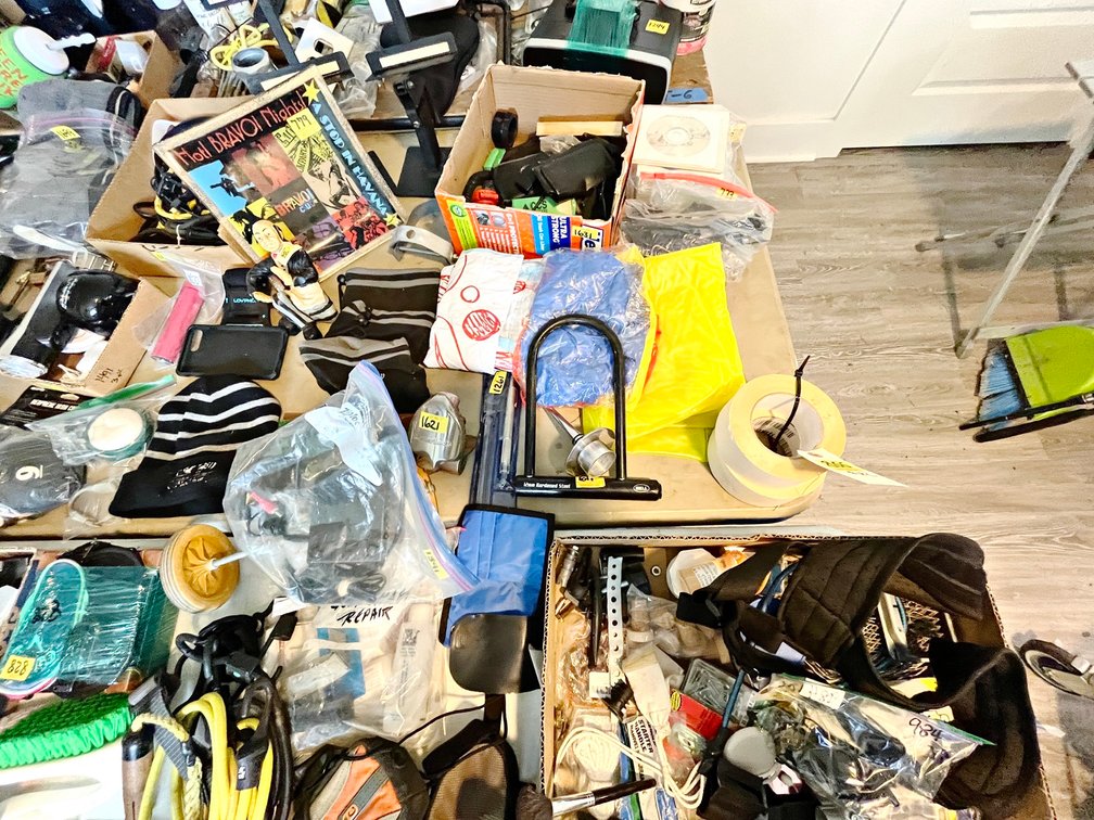 Image for Bulk Reseller Lot – No Sales & Abandoned Auction Items (Tools, Electronics, Golf & Household)