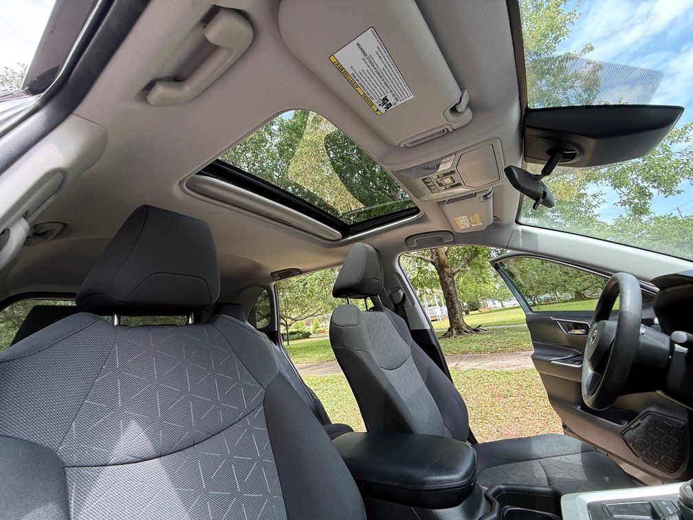 Image for 2021 TOYOTA RAV4