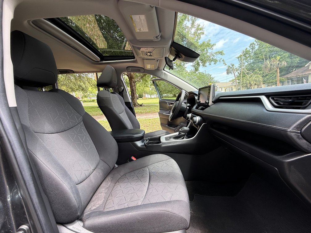 Image for 2021 TOYOTA RAV4