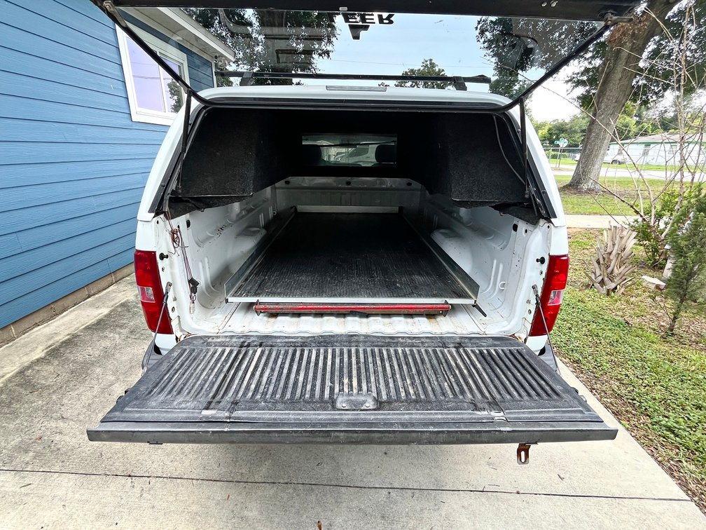Image for 2010 Chevrolet Silverado 1500 Pickup - Long Bed – LEER Topper & BedSlide