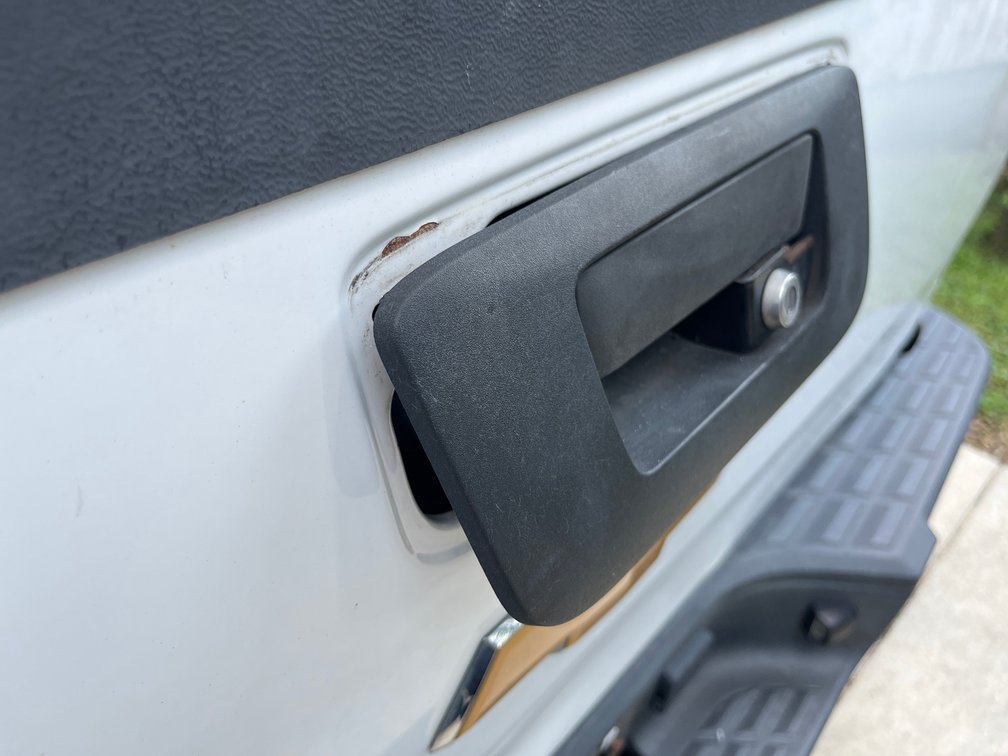 Image for 2010 Chevrolet Silverado 1500 Pickup - Long Bed – LEER Topper & BedSlide