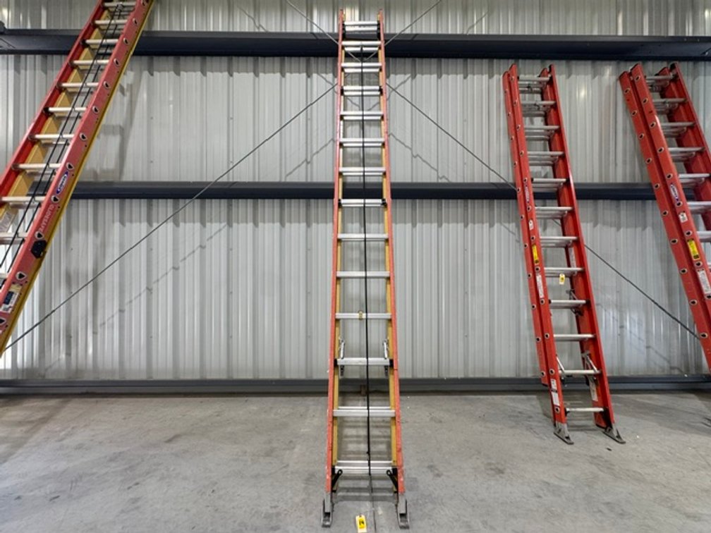 Werner 28' Professional Performance Extension Ladder