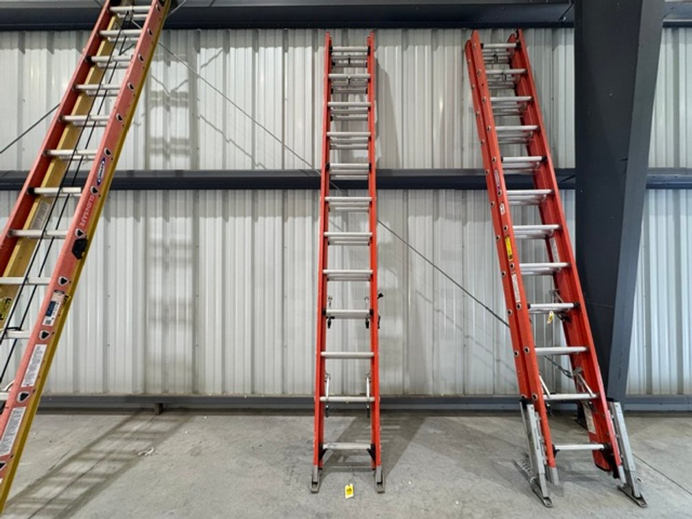 Werner 35' Extra Heavy Duty Extension Ladder