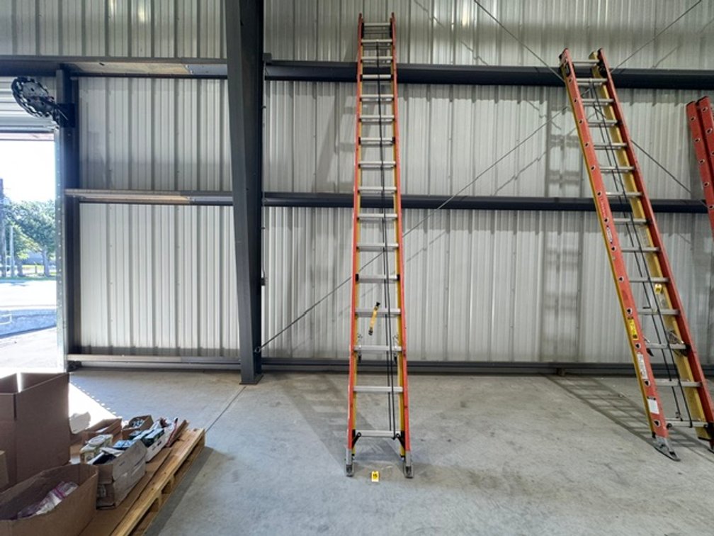 Werner 32' Professional Performance Extension Ladder