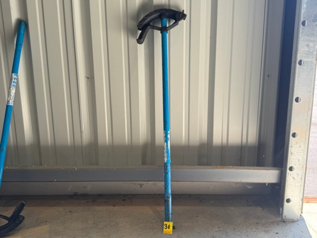 Idea 1/2" Conduit Bender, Model: 74-002, Blue Handle