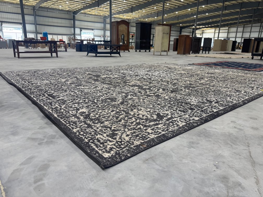 Surya Harput Collection 9'3" x 12'6" Rug With Carpet Pad