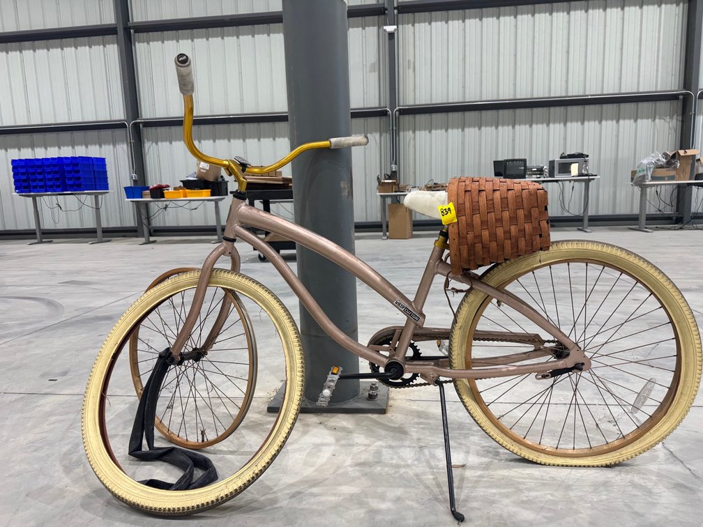 Villy Custom Rose Gold Women's Cruiser Bicycle, Wicker Basket