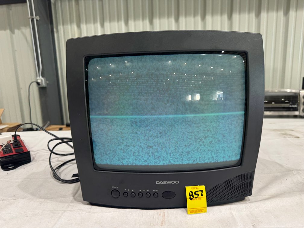 Daewoo 13" Color TV- VHF/UHF, Model: DTQ-13P2FC