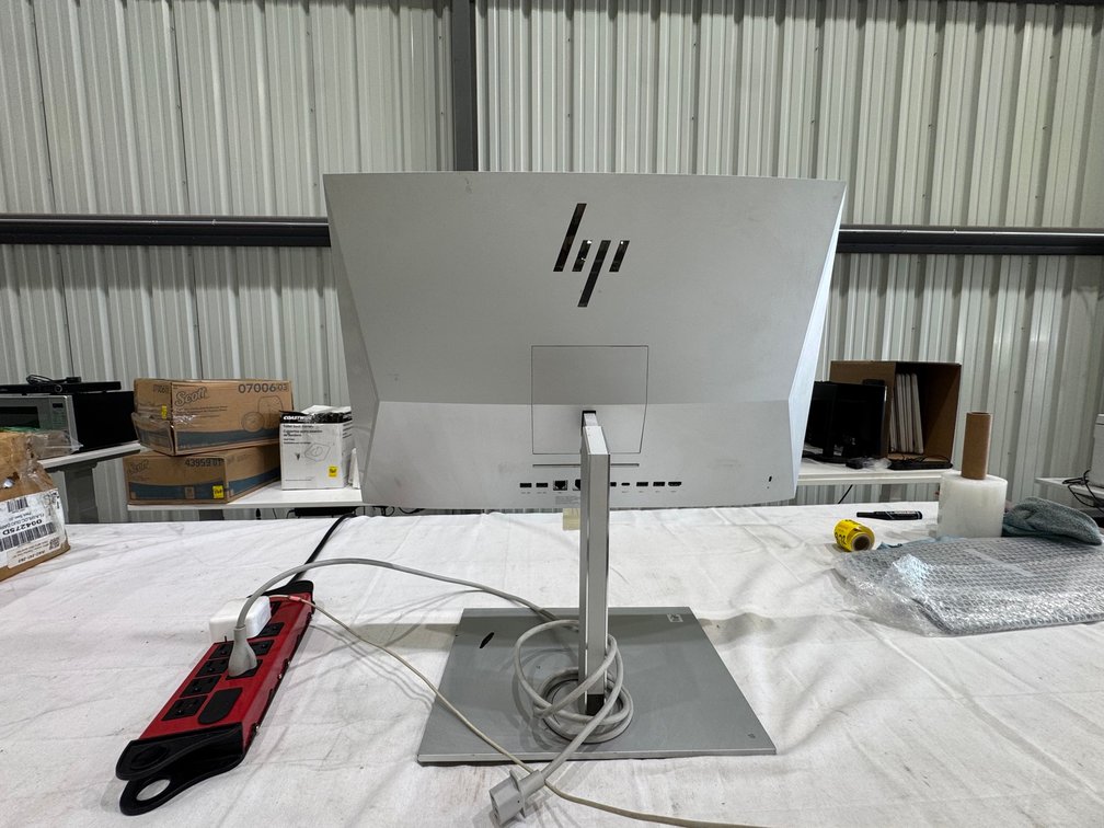 HP Intel Core i7 vPro, Bang & Olufsen, 24" Monitor
