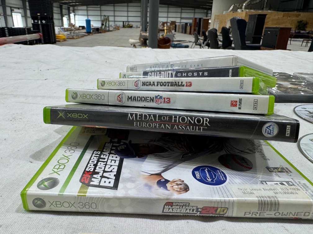Video Game Assortment: XBOX 360, Wii, Some Empty Cases