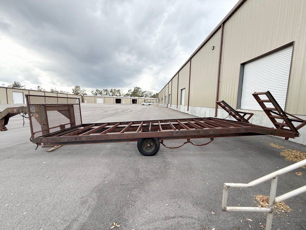 Triple Axle Gooseneck Trailer. 24"L x 30"H, 95"W