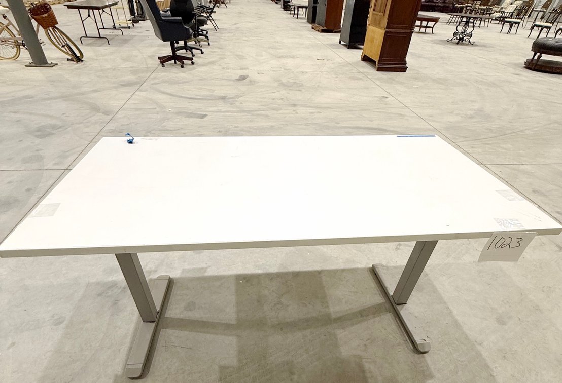 Electric Adjustable Height Desk