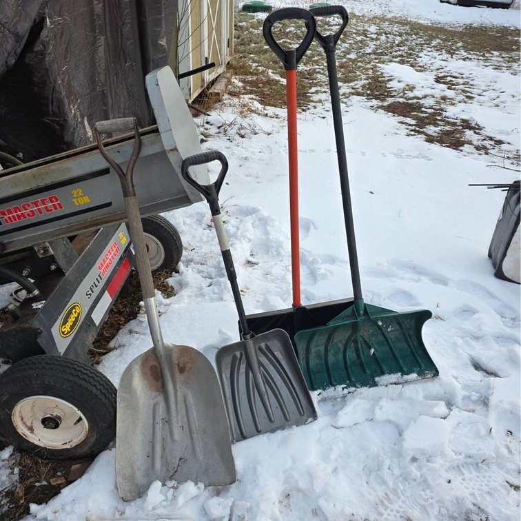 4 Shovels, Includes Bigfoot Brand