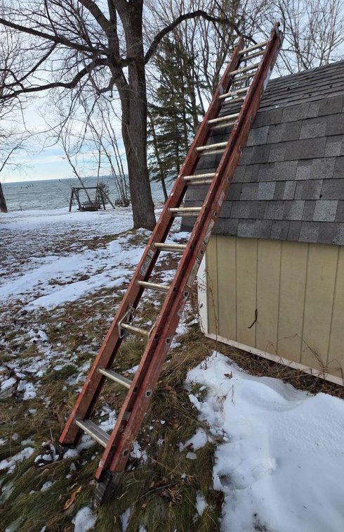 24 ft Fiberglass Extension Ladder