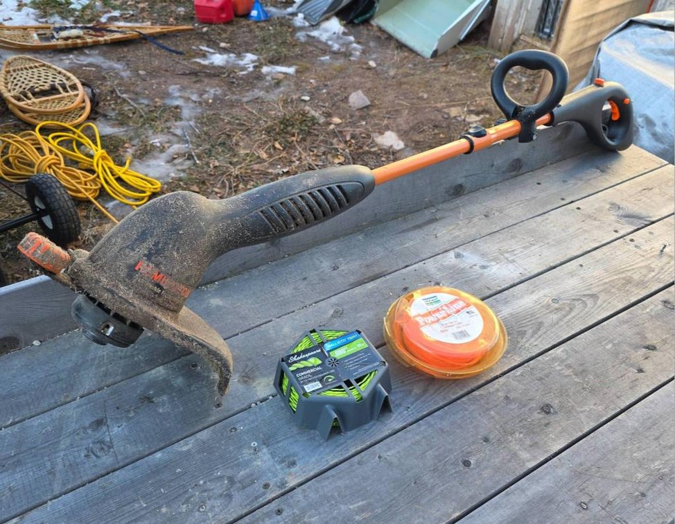 Remington 12-Inch Electric String Trimmer With Line